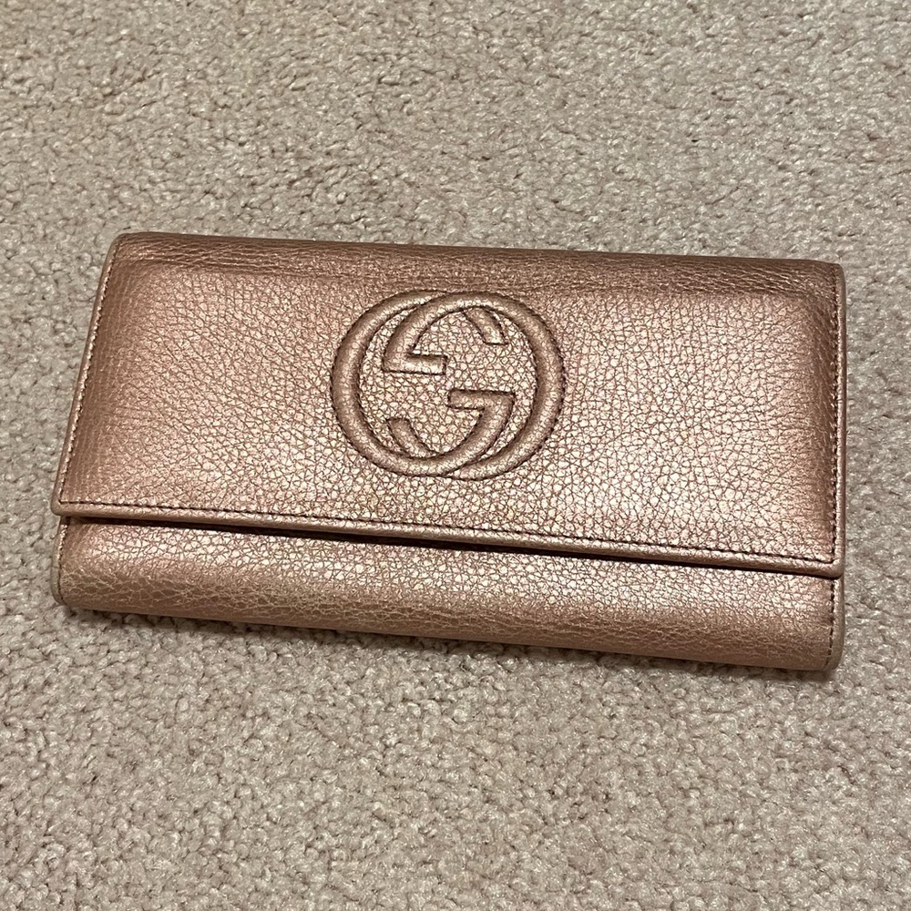 EUC Gucci Soho Metallic Pink Long Wallet